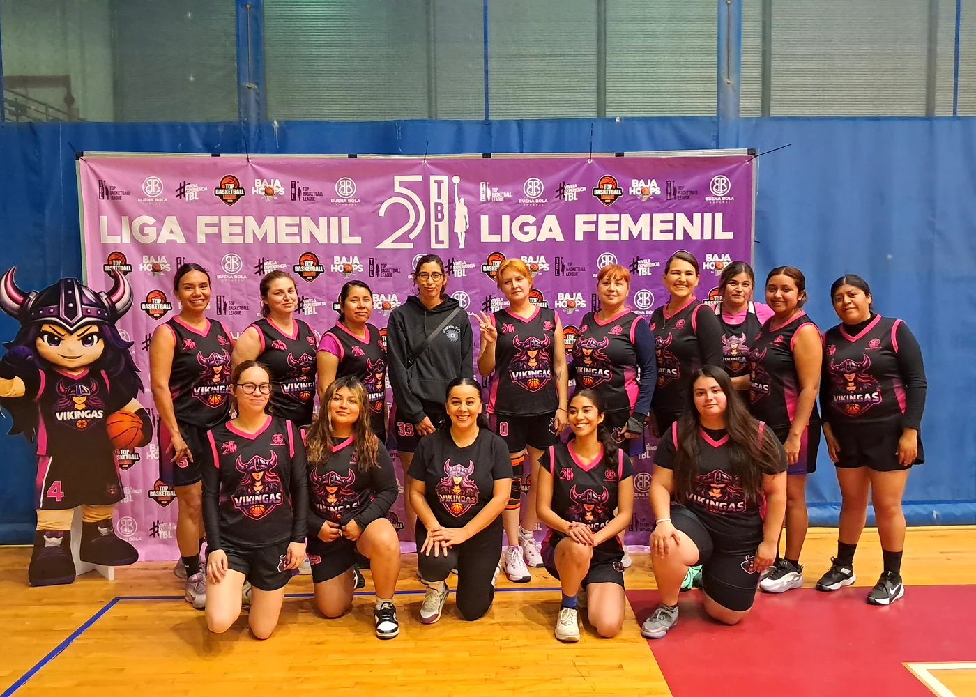 Liga femenil de basketball de Baja Hoops en Baja California